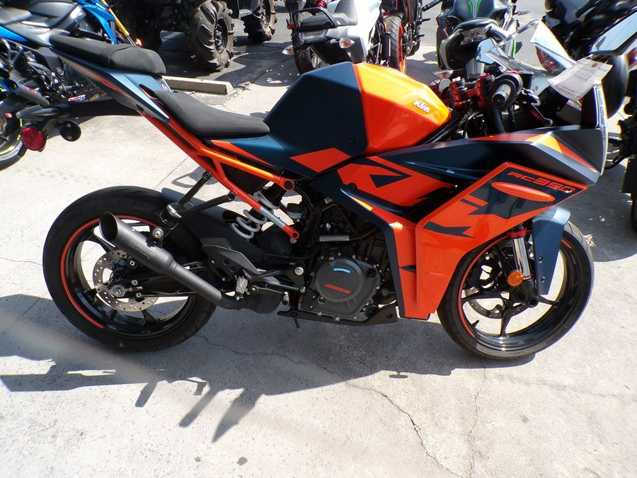 2023 KTM RC 390