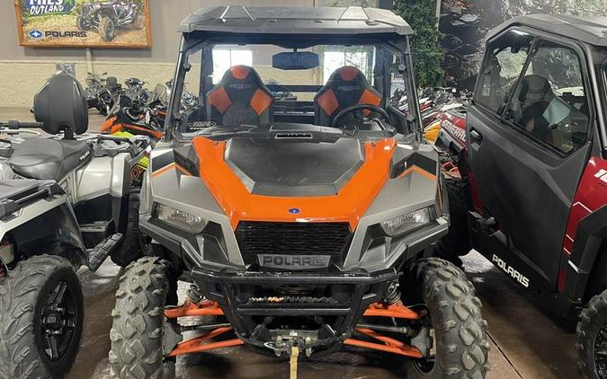 2017 Polaris® GENERAL™ 1000 EPS Deluxe Titanium Matte Metallic