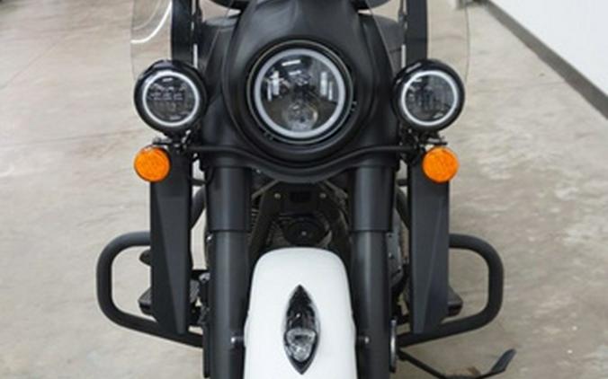 2019 Indian Springfield Dark Horse White Smoke