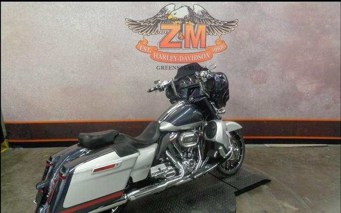 2019 Harley-Davidson CVO™ Street Glide®