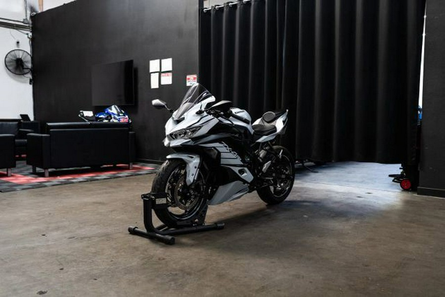 2025 Kawasaki ZX400SSFAL Ninja ZX-4RR (ABS)