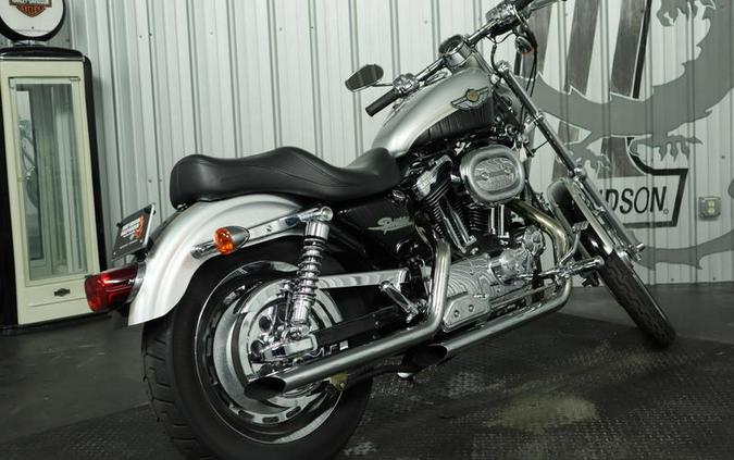 2003 Harley-Davidson® XL1200C - Sportster® Custom 1200C