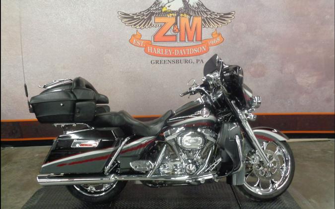 2006 Harley-Davidson CVO™ Screamin' Eagle® Ultra Classic® Electra Glide®