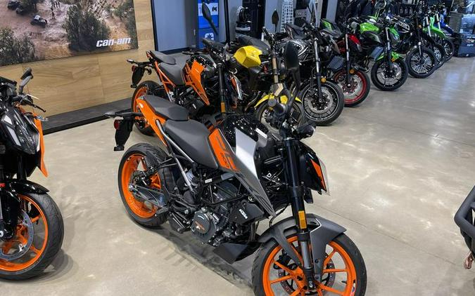 2023 KTM 200 Duke