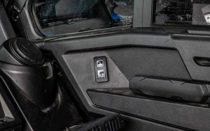 2025 Can-Am Defender MAX Lone Star Cab HD10 Lone Star CAB