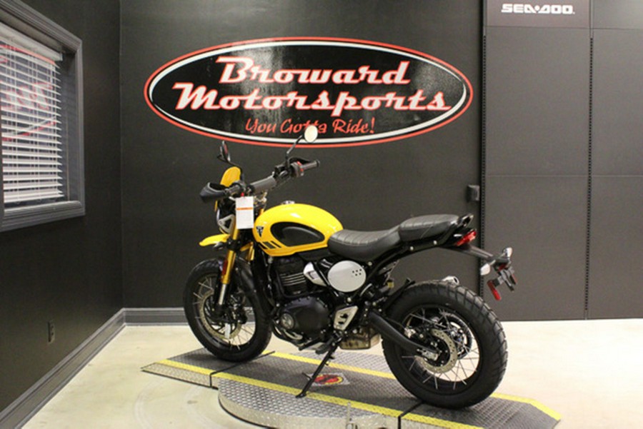 2026 Triumph Scrambler 400 XC