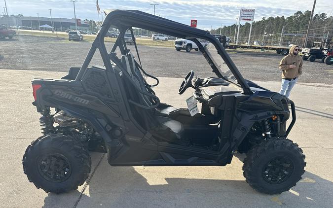 2026 Can-Am Maverick Trail DPS 700