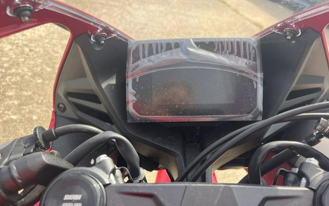 2026 Honda CBR650R E-Clutch