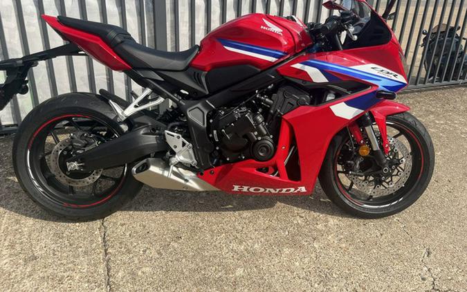 2026 Honda CBR650R E-Clutch