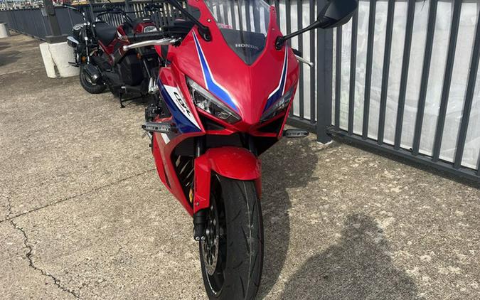 2026 Honda CBR650R E-Clutch