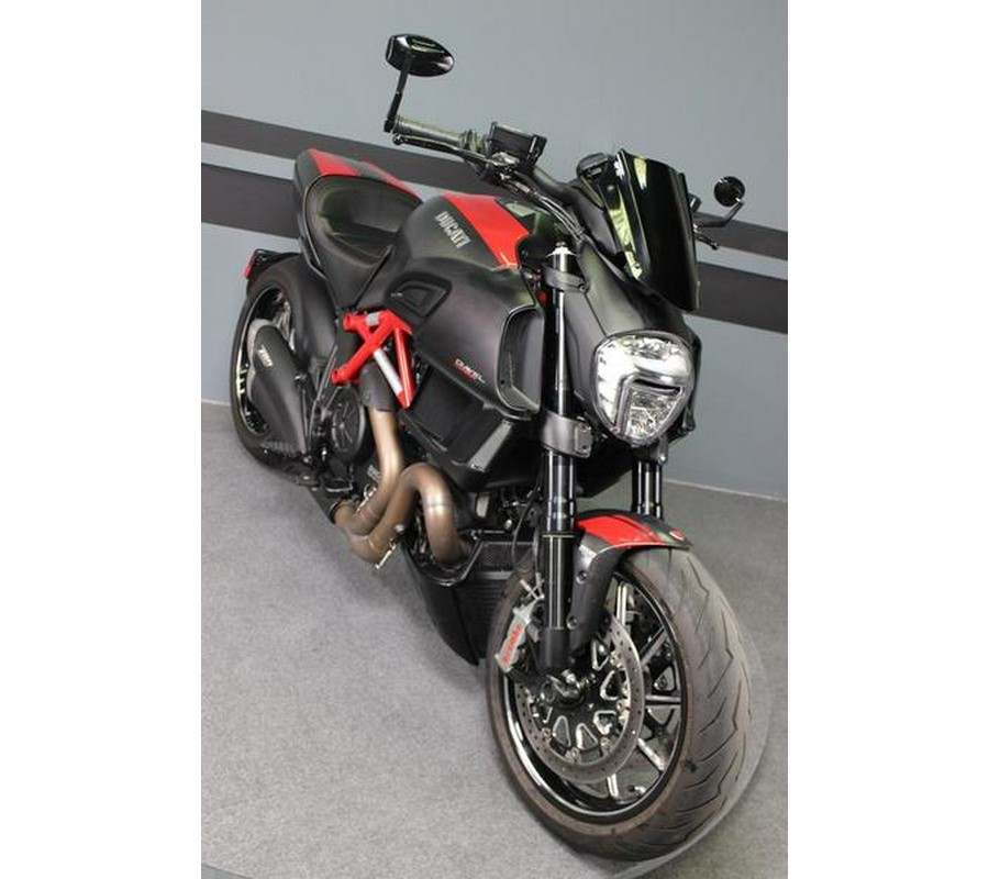 2015 Ducati Diavel Carbon