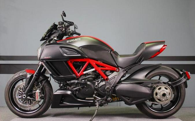 2015 Ducati Diavel Carbon