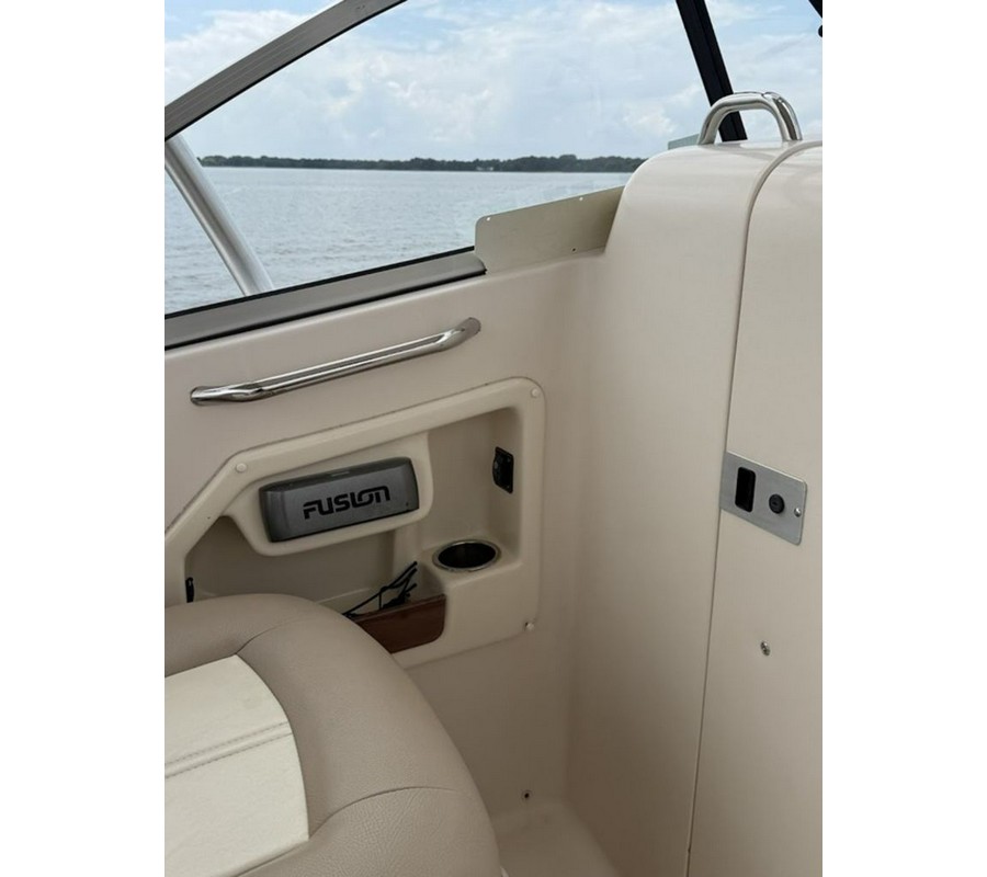 2013 Grady-White Freedom 275