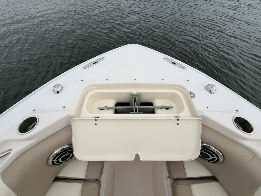 2013 Grady-White Freedom 275