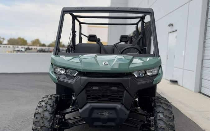 2025 Can-Am® Defender MAX HD7