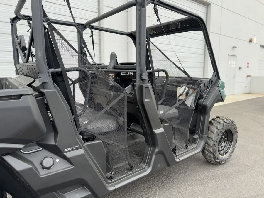2025 Can-Am® Defender MAX HD7