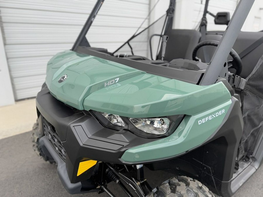 2025 Can-Am® Defender MAX HD7