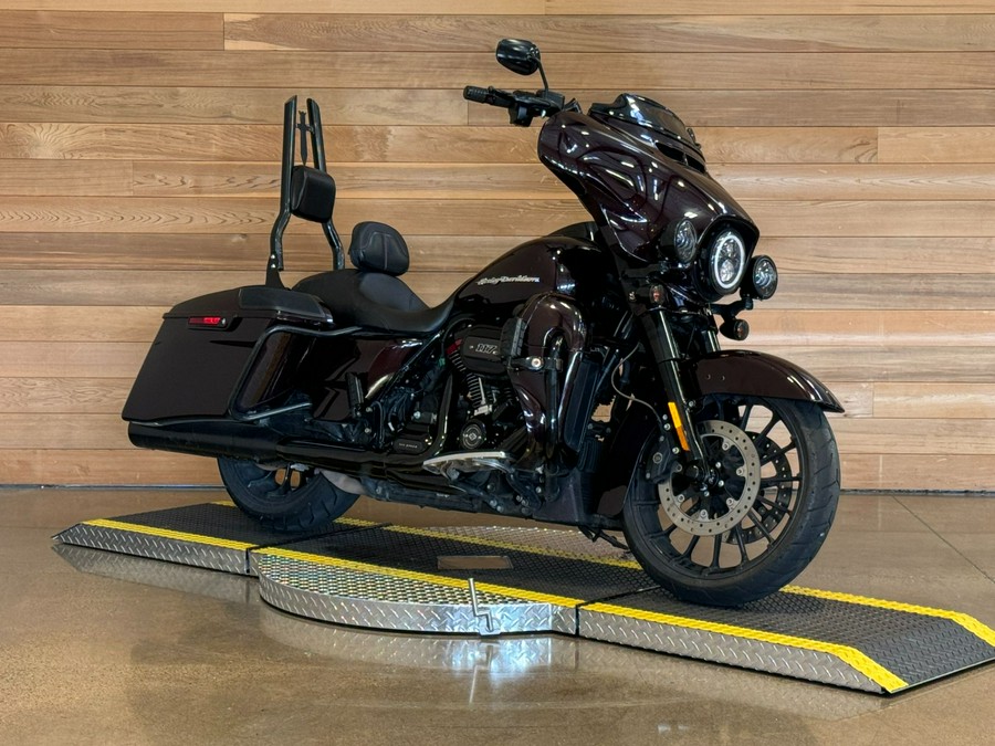 2019 Harley-Davidson CVO™ Street Glide®