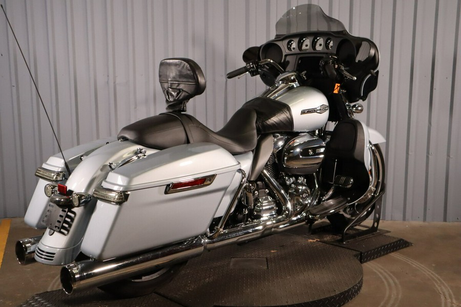 2023 Harley-Davidson Street Glide