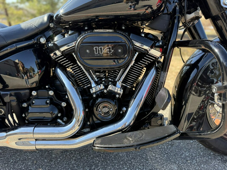 2020 Harley-Davidson® FLHCS Heritage Classic 114