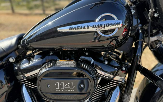 2020 Harley-Davidson® FLHCS Heritage Classic 114