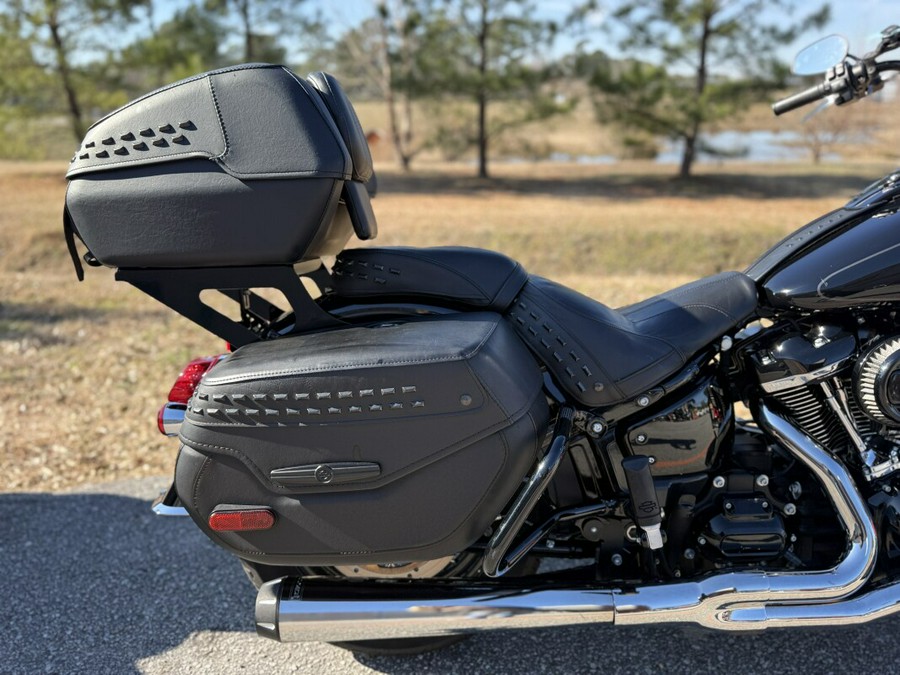 2020 Harley-Davidson® FLHCS Heritage Classic 114