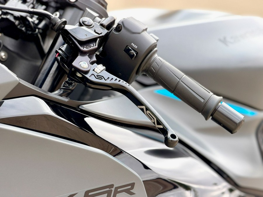 2025 Kawasaki Ninja ZX-6R ABS