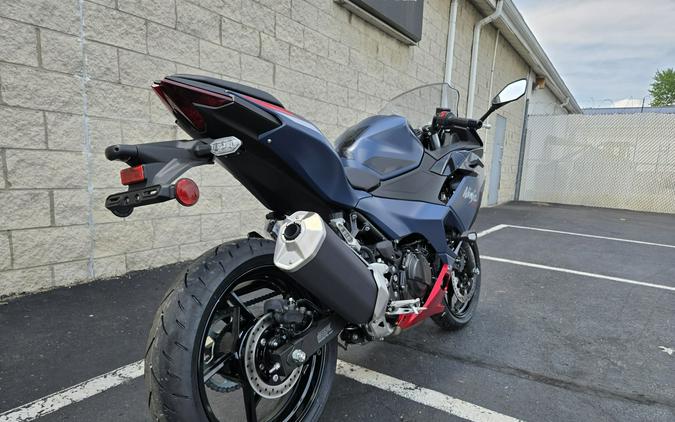2026 Kawasaki Ninja® 500 SE ABS