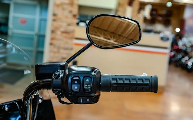 2025 Harley-Davidson Heritage Classic Cruiser FLHC