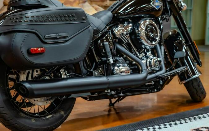 2025 Harley-Davidson Heritage Classic Cruiser FLHC