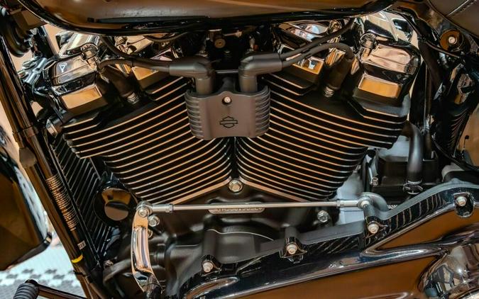 2025 Harley-Davidson Heritage Classic Cruiser FLHC