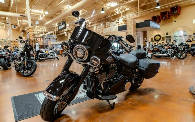 2025 Harley-Davidson Heritage Classic Cruiser FLHC