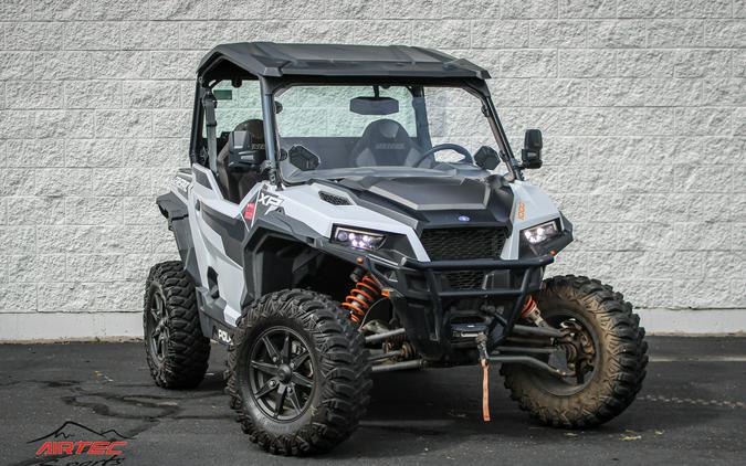 2022 General XP 1000 Deluxe Side-by-Side with Turn Signal & Mirrors - Polaris