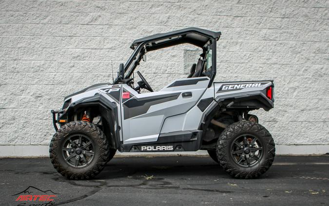 2022 General XP 1000 Deluxe Side-by-Side with Turn Signal & Mirrors - Polaris