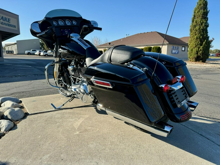 2023 Harley-Davidson Street Glide Vivid Black