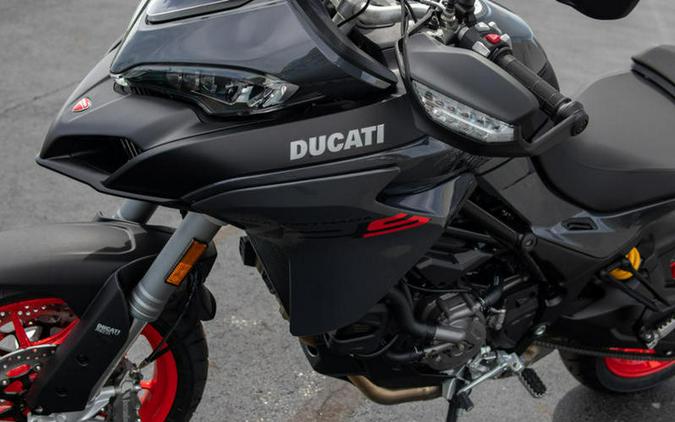 2023 Ducati Multistrada V2 S Thrilling Black & Street Grey