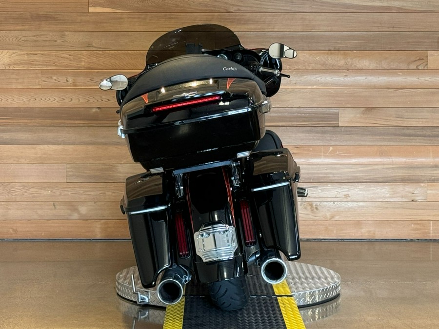 2017 Harley-Davidson CVO™ Street Glide®