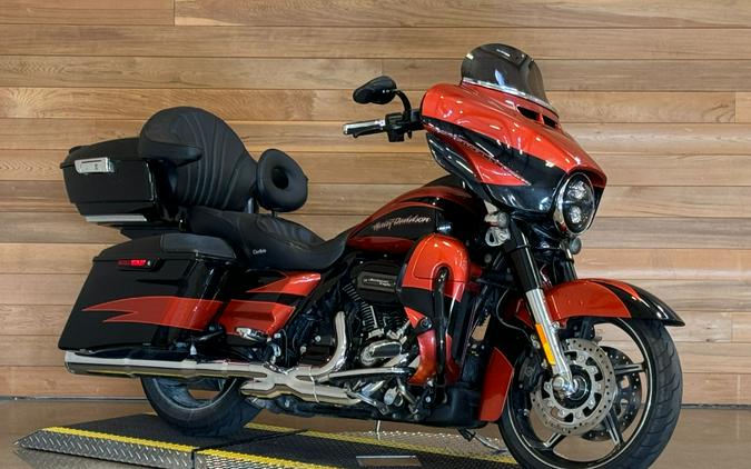 2017 Harley-Davidson CVO™ Street Glide®