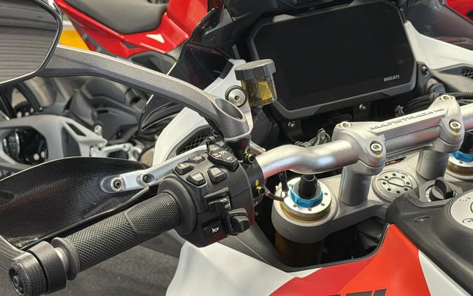 2025 Ducati Multistrada V4 RS
