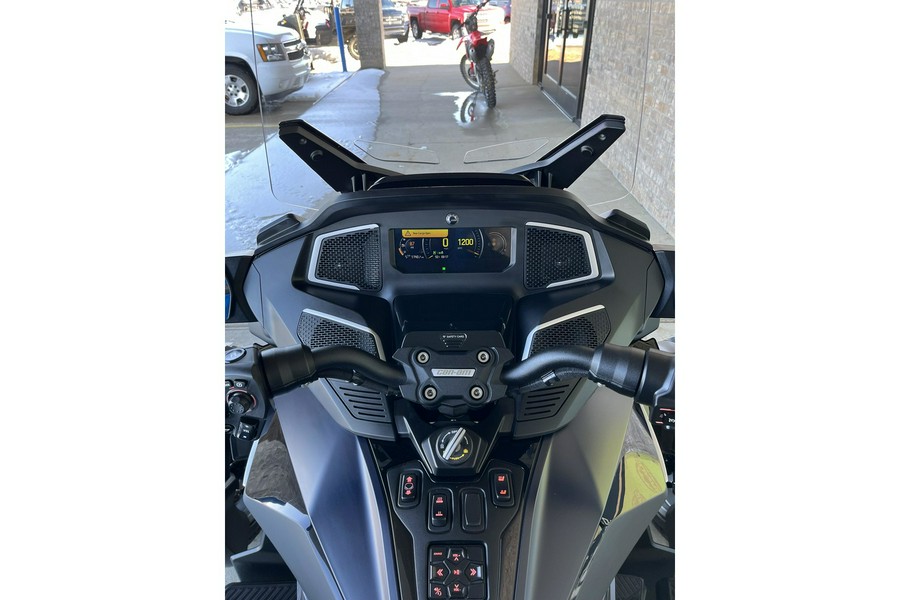 2022 Can-Am Spyder RT