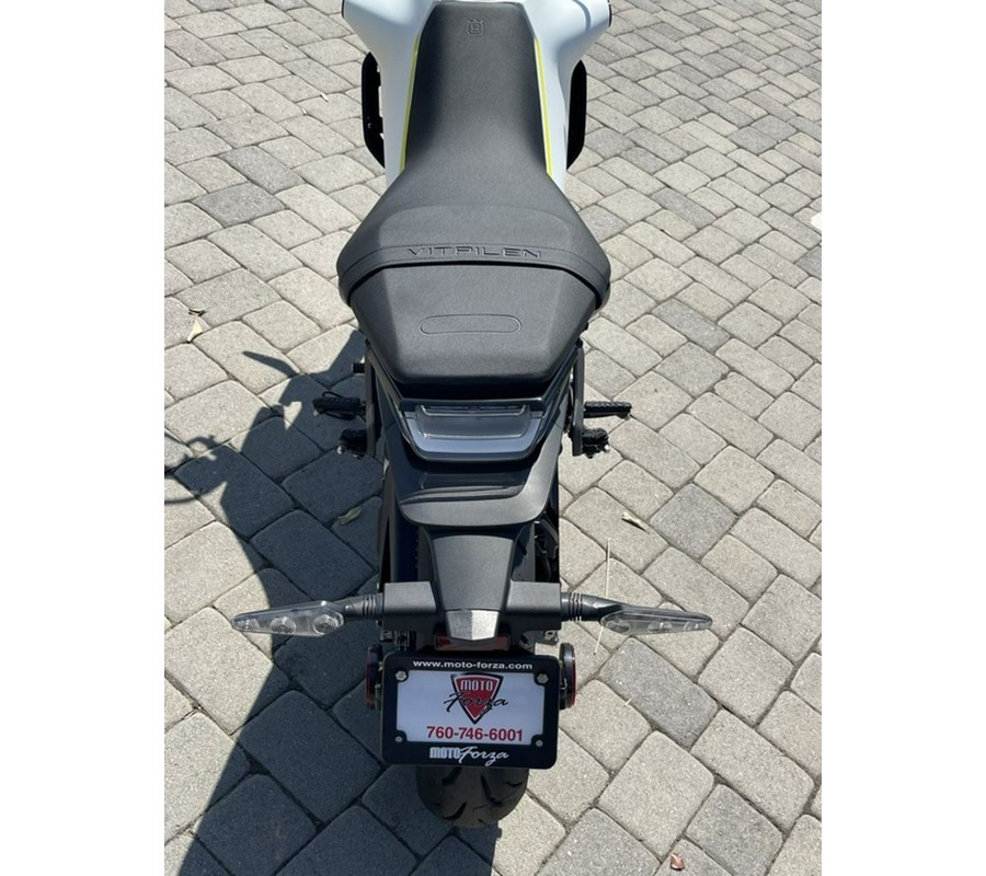 2024 Husqvarna® Vitpilen 401