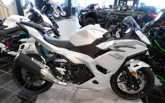 2024 Kawasaki Ninja 500 Review [14 Fast Facts]