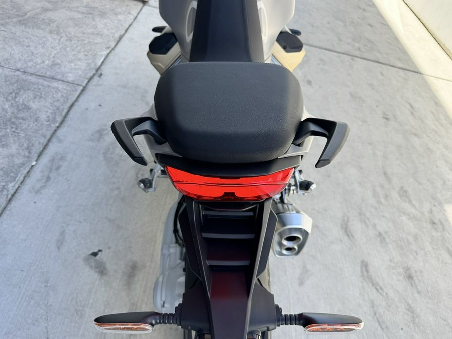 2024 Moto Guzzi V100 Mandello Aviazione Navale