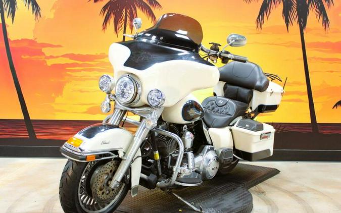 2013 Harley-Davidson® FLHTC - Electra Glide® Classic