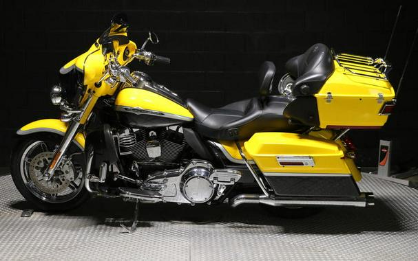 2012 Harley-Davidson® FLHTCUSE7 - CVO™ Ultra Classic® Electra Glide®