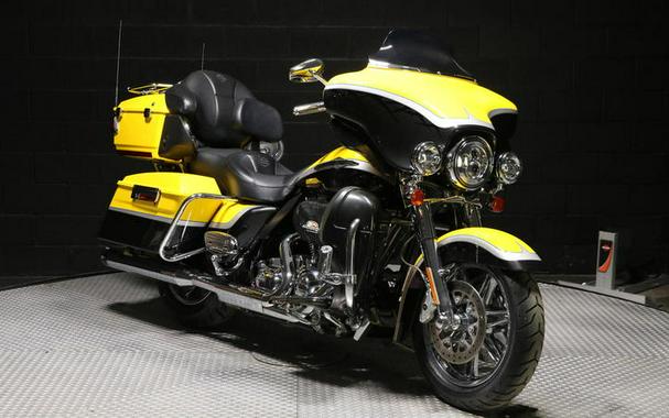 2012 Harley-Davidson® FLHTCUSE7 - CVO™ Ultra Classic® Electra Glide®