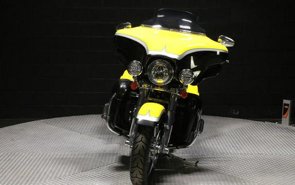 2012 Harley-Davidson® FLHTCUSE7 - CVO™ Ultra Classic® Electra Glide®