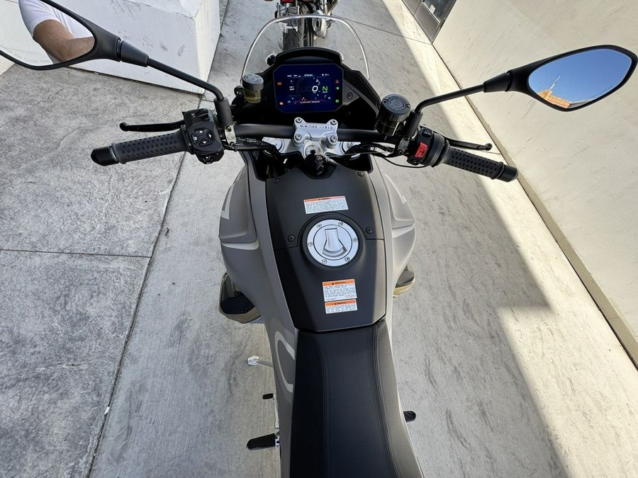 2024 Moto Guzzi V100 Mandello Aviazione Navale