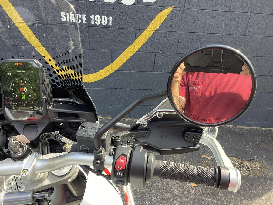 2025 Ducati DESERT X