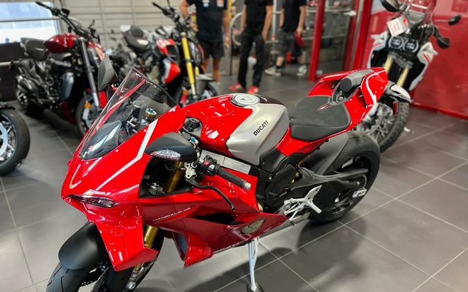 2026 Ducati Panigale V4 R
